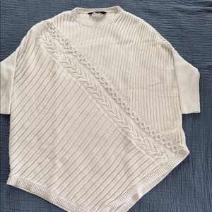 Simply Vera  Cable Knit Asymmetrical Sweater EUC PS/PM